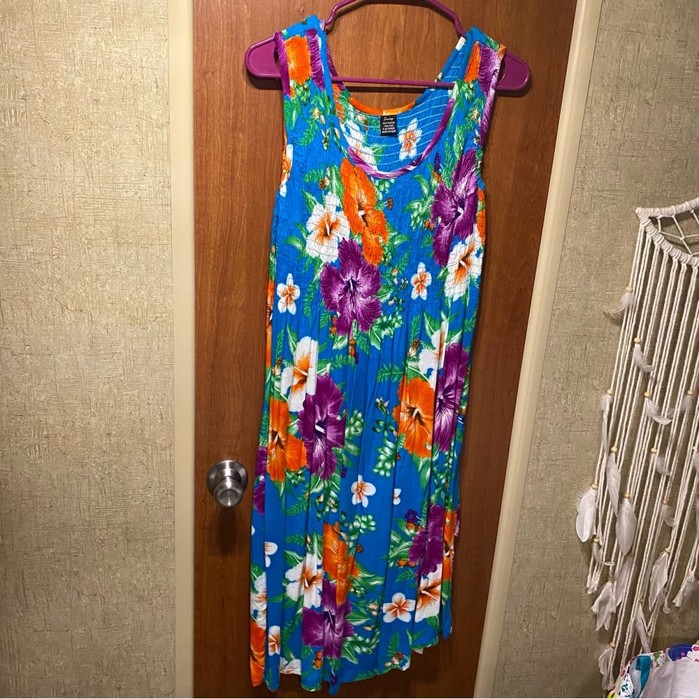 Adorable Boutique Dress One Size (fits 14/16)